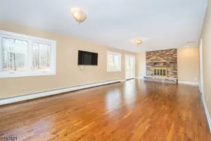 32 Schoolhouse Ln, Mendham Township, NJ 07960 - Photo 13