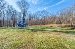 32 Schoolhouse Ln, Mendham Township, NJ 07960 - Photo 3