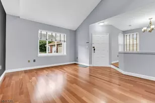 93 Driftwood Dr, Franklin Township, NJ 08873 - Photo 5