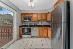 93 Driftwood Dr, Franklin Township, NJ 08873 - Photo 11