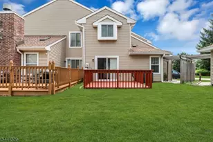 93 Driftwood Dr, Franklin Township, NJ 08873 - Photo 13