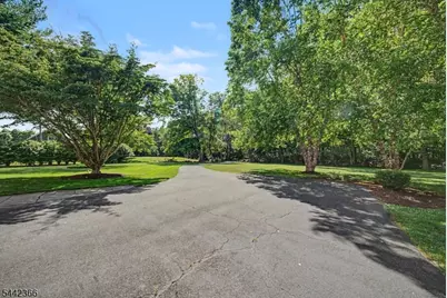 28 Lyonsville Rd, Rockaway Township, NJ 07005 - Photo 3