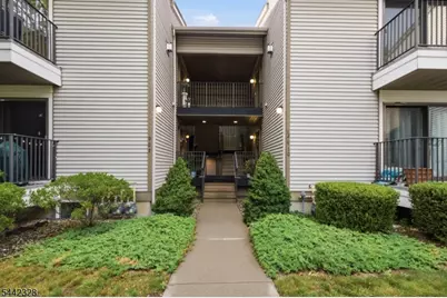 9 Sam Bonnell Dr #9, Union Township, NJ 08809 - Photo 3
