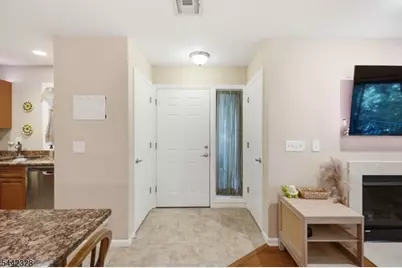 9 Sam Bonnell Dr #9, Union Township, NJ 08809 - Photo 5