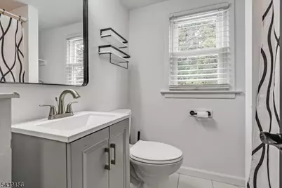 75 Fichter St, Bloomingdale, NJ 07403 - Photo 23