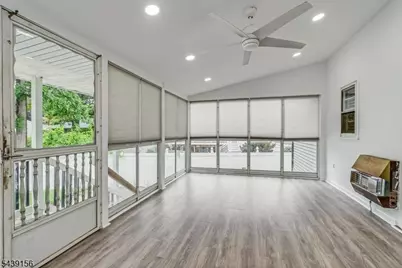 75 Fichter St, Bloomingdale, NJ 07403 - Photo 15