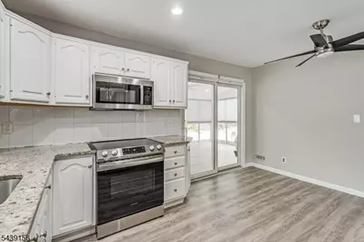 75 Fichter St, Bloomingdale, NJ 07403 - Photo 13