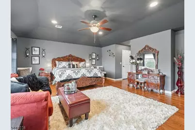 911 Worth Ave, Linden, NJ 07036 - Photo 11