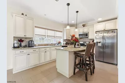 911 Worth Ave, Linden, NJ 07036 - Photo 39