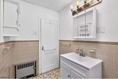 29 Orchard Rd, Maplewood, NJ 07040 - Photo 17