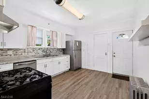 29 Orchard Rd, Maplewood, NJ 07040 - Photo 13