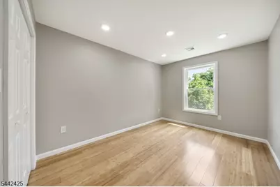 208 N 1st St, Paterson, NJ 07522 - Photo 23