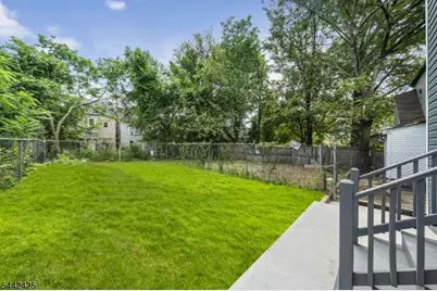 208 N 1st St, Paterson, NJ 07522 - Photo 31