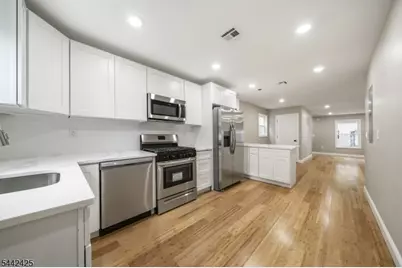 208 N 1st St, Paterson, NJ 07522 - Photo 11