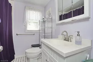 45 Webster St, Ridgefield, NJ 07660 - Photo 29