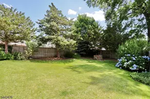 45 Webster St, Ridgefield, NJ 07660 - Photo 37
