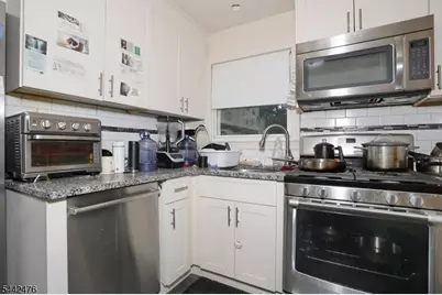 45 Webster St, Ridgefield, NJ 07660 - Photo 15