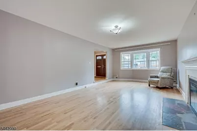 162 Mali Dr, North Plainfield, NJ 07062 - Photo 7