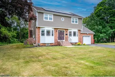 162 Mali Dr, North Plainfield, NJ 07062 - Photo 3