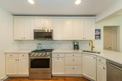 50 Parkview Ter, Summit, NJ 07901 - Photo 15