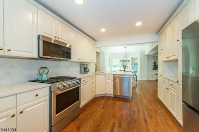 50 Parkview Ter, Summit, NJ 07901 - Photo 13