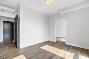 21 Lincoln Park, Newark, NJ 07102 - Photo 19