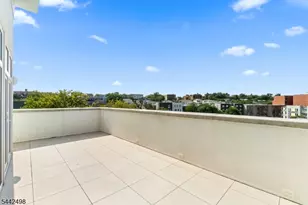 21 Lincoln Park, Newark, NJ 07102 - Photo 11
