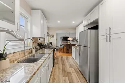 611 Sheridan Ave, Roselle, NJ 07203 - Photo 15