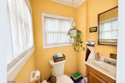 810 Colfax Ave, Pompton Lakes, NJ 07442 - Photo 11