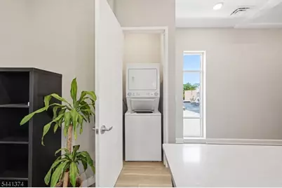 271 Millburn Ave #2A, Millburn, NJ 07041 - Photo 13