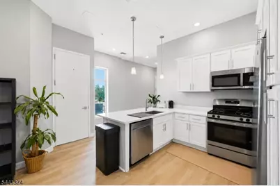271 Millburn Ave #2A, Millburn, NJ 07041 - Photo 9