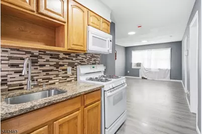 829-831 Allen St #4, Elizabeth, NJ 07202 - Photo 35