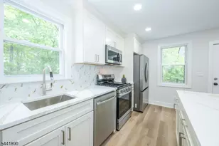 730 Plainfield Ave, Berkeley Heights Township, NJ 07922 - Photo 9