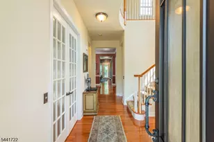 14 Bluffs Ct, Hamburg, NJ 07419 - Photo 3