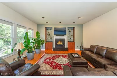 14 Bluffs Ct, Hamburg, NJ 07419 - Photo 11
