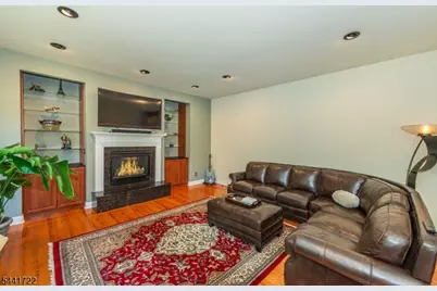 14 Bluffs Ct, Hamburg, NJ 07419 - Photo 13