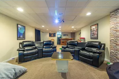 14 Bluffs Ct, Hamburg, NJ 07419 - Photo 29