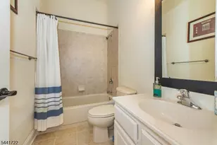14 Bluffs Ct, Hamburg, NJ 07419 - Photo 17