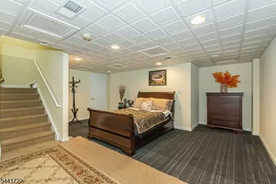 14 Bluffs Ct, Hamburg, NJ 07419 - Photo 31