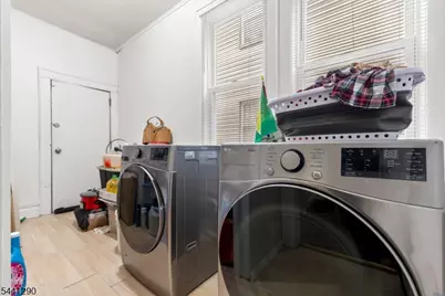 92 S Devine St, Newark, NJ 07106 - Photo 17
