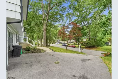4 Forest Dr, Morris Plains, NJ 07950 - Photo 33