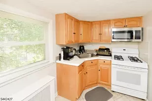 242 Prospect St, Nutley, NJ 07110 - Photo 17