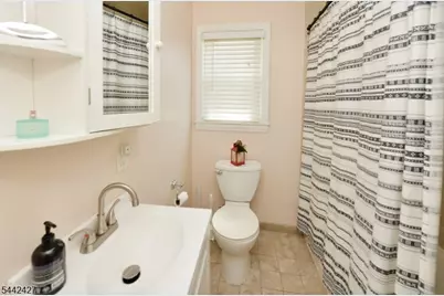 242 Prospect St, Nutley, NJ 07110 - Photo 9