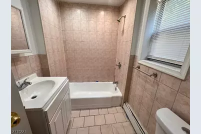 19 Highland Ave, Newark, NJ 07104 - Photo 9