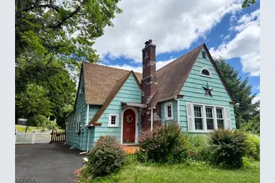 72 Hillcrest Rd, Watchung, NJ 07069 - Photo 1