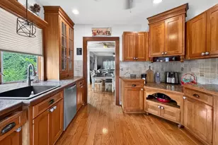 72 Hillcrest Rd, Watchung, NJ 07069 - Photo 3