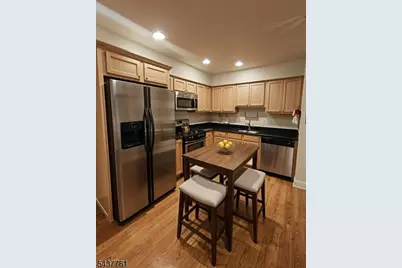 5 Maple Ave #102, Union Township, NJ 07088 - Photo 3