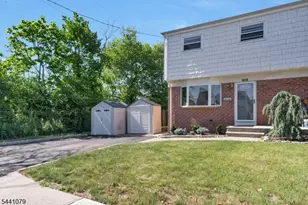 640 Desota Dr, Bridgewater, NJ 08807 - Photo 3