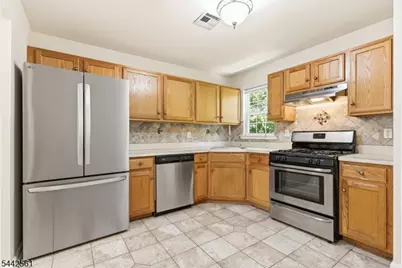 141 Forest Dr, Piscataway Township, NJ 08854 - Photo 9