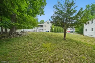 72 Lake Dr E, Wayne, NJ 07470 - Photo 29